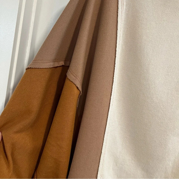 Sunland 17 Oversized Tan Brown Cream Contrast Patchwork Top. Size Small. - Picture 10 of 16